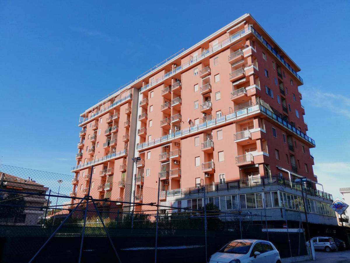 Parco Del Mare Pescara Apartments Екстер'єр фото